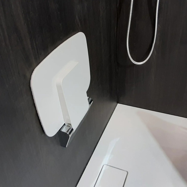 Унивеpсальное сиденье для душа белое EXCELLENT DOAC.1501WH Унивеpсальное сиденье для душа белое EXCELLENT DOAC.1501WH