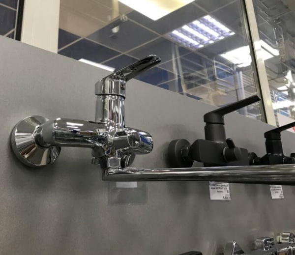 Смеситель универсальный Accoona H18 A7118 хром Смеситель универсальный Accoona H18 A7118 хром