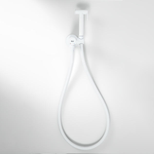 Гигиенический душ со смесителем AVS Slimmer белый матовый Гигиенический душ со смесителем AVS Slimmer белый матовый