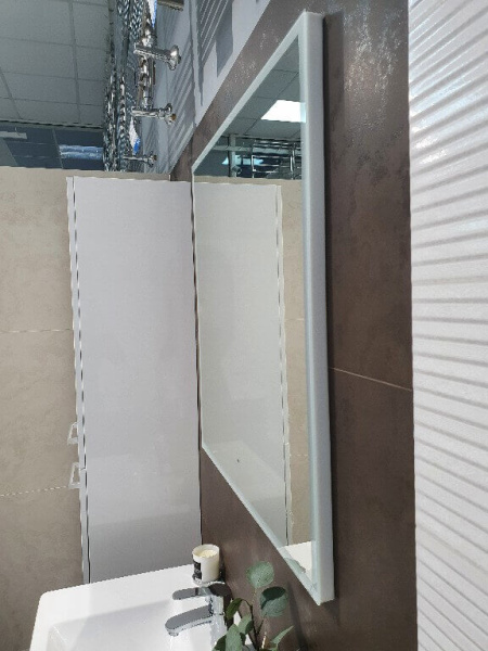 Зеркало 800x800 LED ИК-датчик + антипар Элен BRIZ Зеркало 800x800 LED ИК-датчик + антипар Элен BRIZ